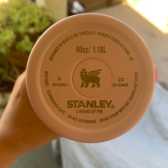 STANLEY Pink Cup with Straw 40oz LIMITED EDITION - Picture 6 of 7